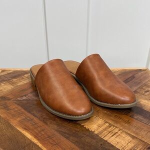 Universal Thread Brown Mules